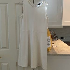White sleeveless dress